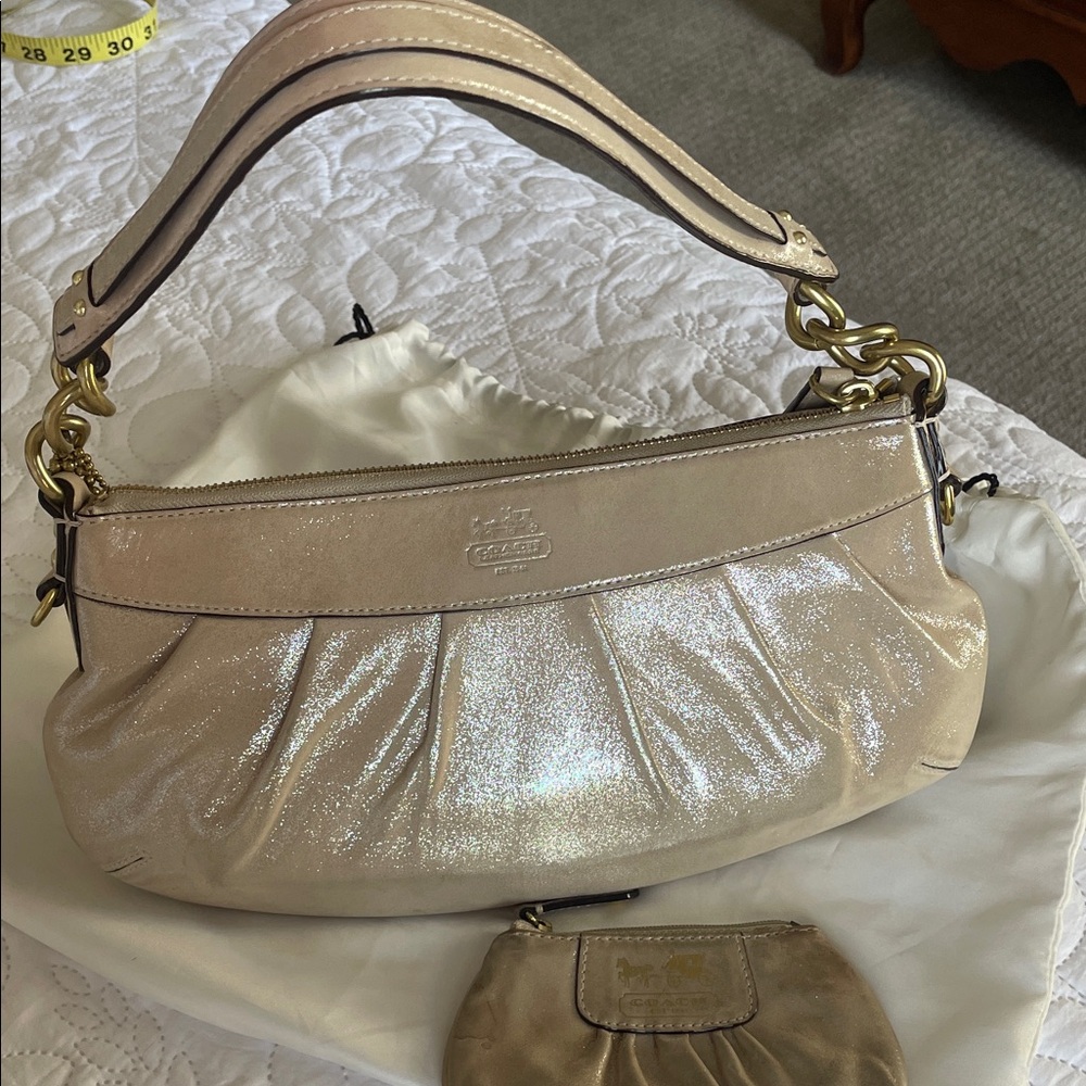 Coach Shimmery Cream Leather Shoulder Bag with Gold Hardware - Picture 2 of 10